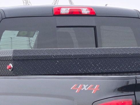 Used 2018 Chevrolet Silverado 1500 LT w/ All Star Edition image 16