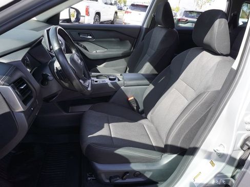 Certified 2025 Nissan Rogue SV AWD/4WD image 13
