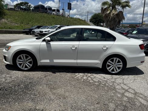 Used 2012 Volkswagen Jetta GLI FWD image 6