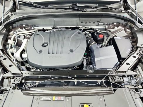 Certified 2025 Volvo XC60 B5 Plus image 34