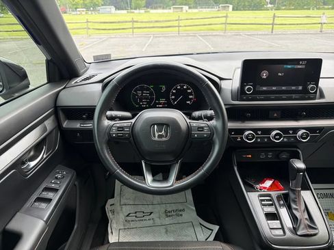 Used 2023 Honda CR-V Sport image 2