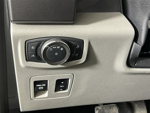 Used 2020 Ford F150 XLT w/ Equipment Group 302A Luxury AWD/4WD image 19