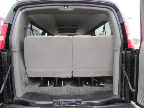 Used 2016 Chevrolet Express 3500 LT w/ LT Preferred Equipment Group image 4