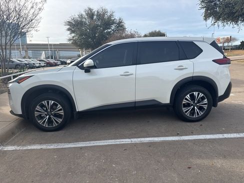 Certified 2023 Nissan Rogue SV image 3