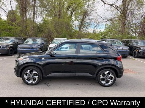 Used 2025 Hyundai Venue SEL FWD image 5