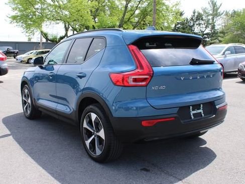 Used 2025 Volvo XC40 B5 Plus image 39