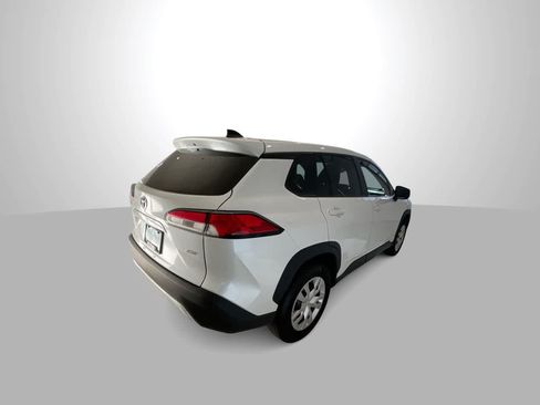 Used 2024 Toyota Corolla Cross L AWD/4WD image 8