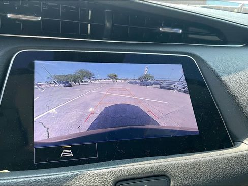 Used 2023 Cadillac XT4 Luxury w/ Cold Weather Package FWD image 25