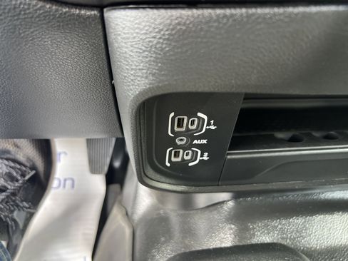 Used 2024 RAM 4500 SLT w/ Quick Order Package 2YG SLT image 22