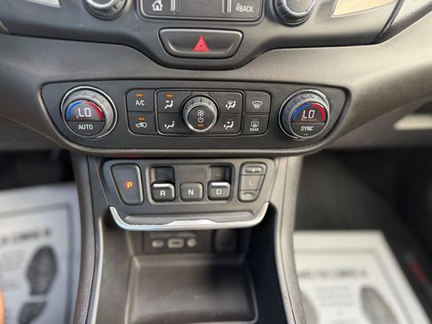 Used 2020 GMC Terrain Denali w/ Denali Premium Package FWD image 27