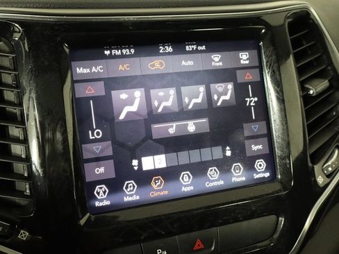 Used 2019 Jeep Cherokee Limited AWD/4WD image 33