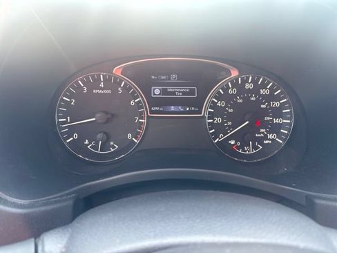 Used 2020 Nissan Pathfinder SL AWD/4WD image 18