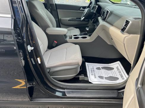 Used 2018 Kia Sportage LX image 23