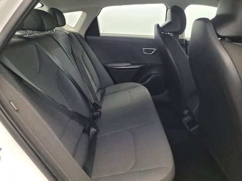 Used 2025 Kia K4 FWD image 19