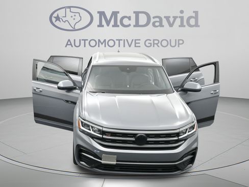 Used 2020 Volkswagen Atlas Cross Sport SEL R-Line FWD image 43