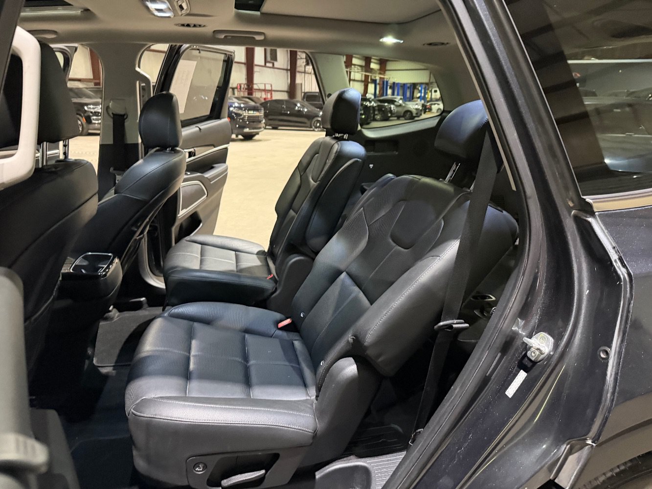 Used 2021 Kia Telluride SX w/ Towing Package AWD/4WD image 18