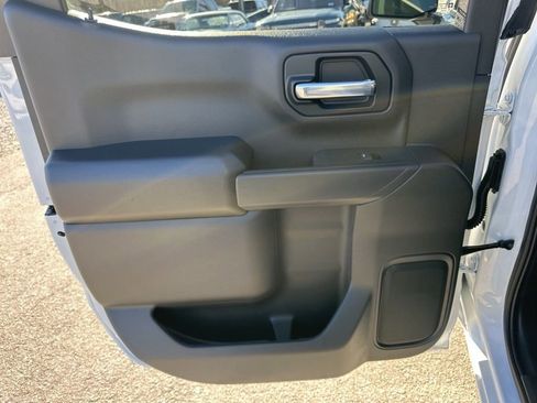 Used 2025 Chevrolet Silverado 1500 Custom image 24