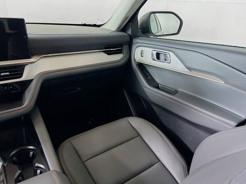 New 2026 Ford Explorer Active w/ Active Comfort Package image 29