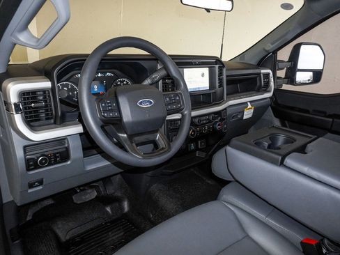 New 2026 Ford F350 XL w/ XL Chrome Package RWD image 24