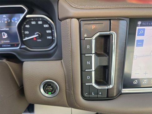 Used 2021 GMC Yukon Denali image 13