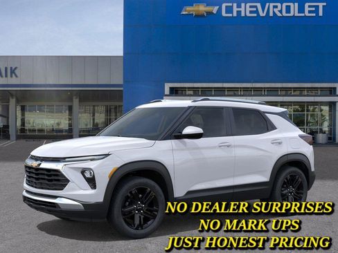 New 2026 Chevrolet TrailBlazer LT w/ Convenience Package FWD image 2