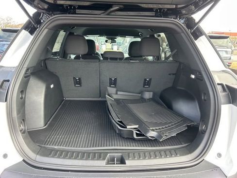New 2026 Chevrolet Equinox LT w/ LPO, Floor Liner Package FWD image 30
