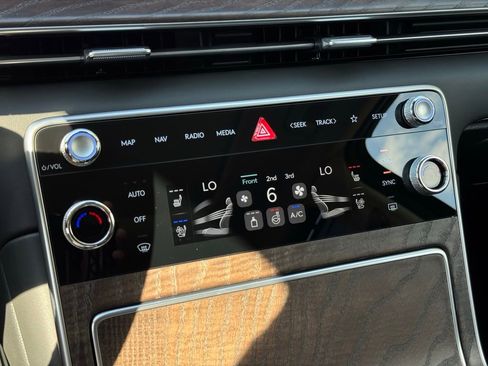 New 2026 Genesis GV80 2.5T Prestige image 36