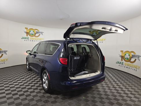 Used 2017 Chrysler Pacifica LX w/ Tire & Wheel Group image 32