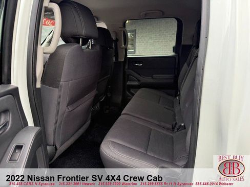 Used 2022 Nissan Frontier SV AWD/4WD image 11
