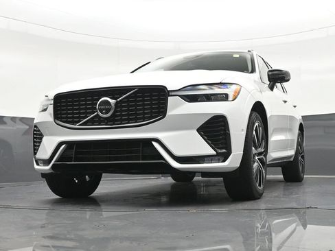 Used 2024 Volvo XC60 B5 Plus w/ Protection Package Premier AWD/4WD image 36