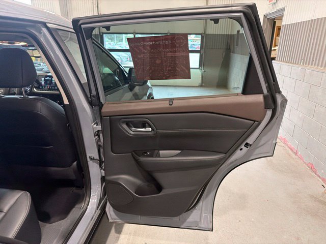 Used 2023 Nissan Rogue SL w/ SL Premium Package AWD/4WD image 43