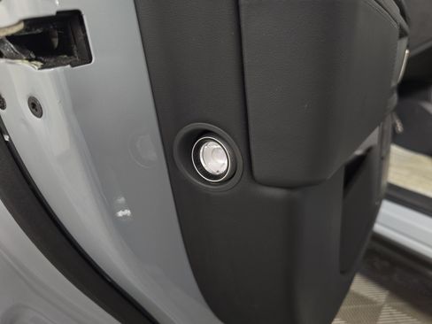 Used 2022 Rivian R1T Adventure AWD/4WD image 30