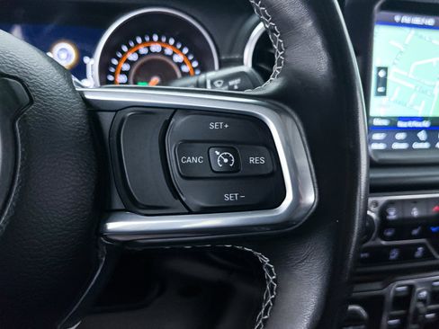 Used 2022 Jeep Gladiator Overland w/ Popular Equipment Package image 30