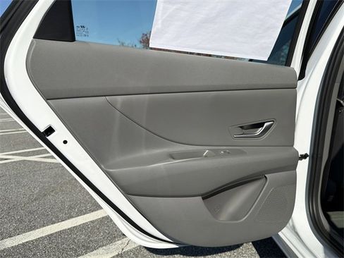 New 2026 Hyundai Elantra Blue image 21