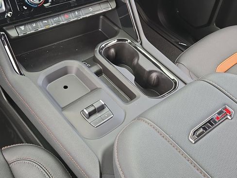 Used 2026 GMC Sierra 2500 AT4 image 30