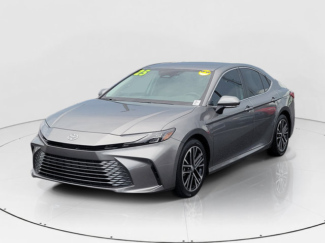 Used 2025 Toyota Camry XLE FWD image 27