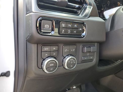 New 2026 GMC Yukon XL Denali w/ Denali Reserve Package image 23