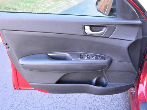 Used 2019 Kia Optima S w/ S Panoramic Sunroof Package image 9