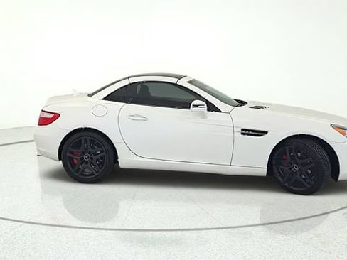 Used 2014 Mercedes-Benz SLK 250 image 7