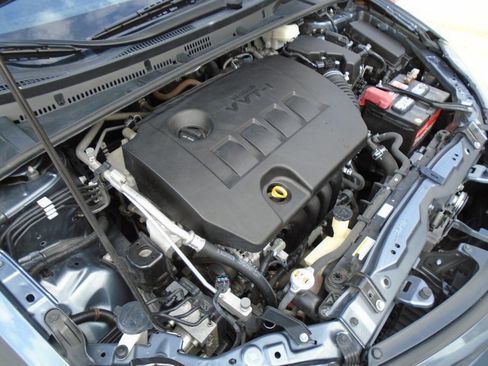 Used 2019 Toyota Corolla SE FWD image 18