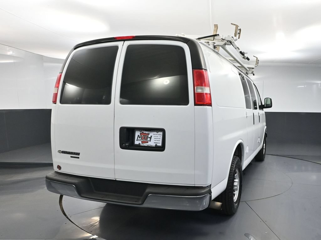 Used 2016 Chevrolet Express 2500 RWD image 5
