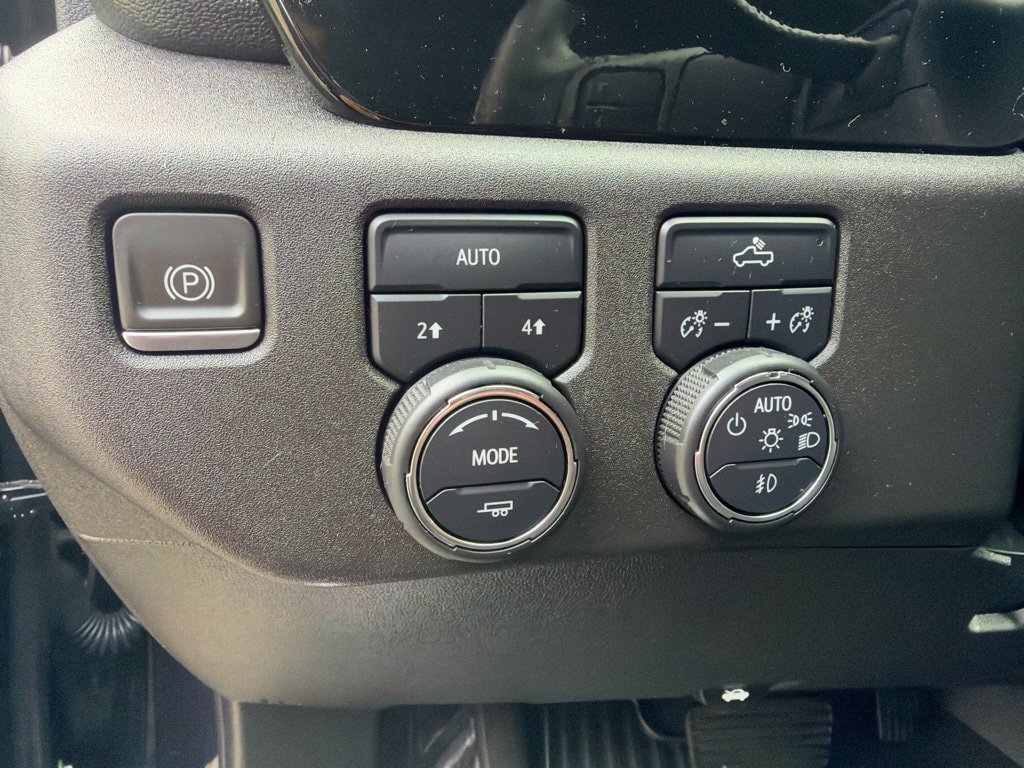 Used 2023 Chevrolet Silverado 1500 RST AWD/4WD image 14