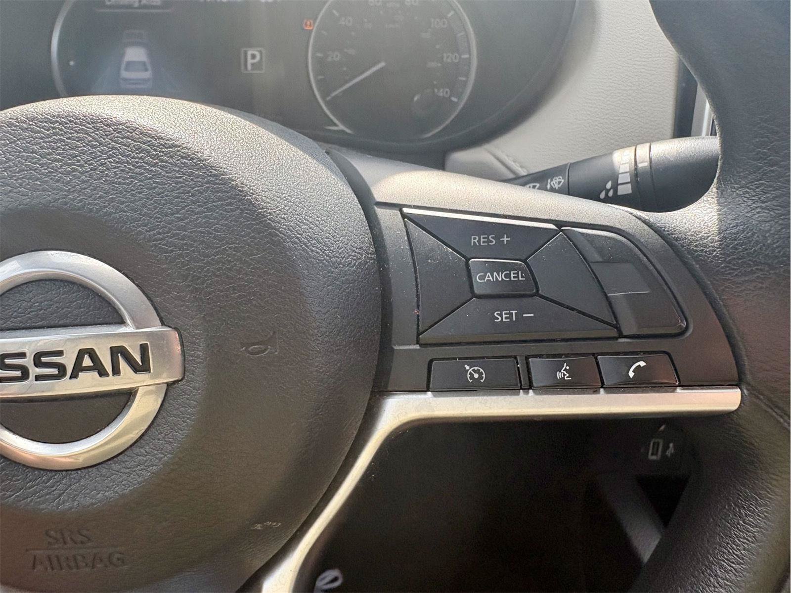 Used 2022 Nissan Versa SV FWD image 17