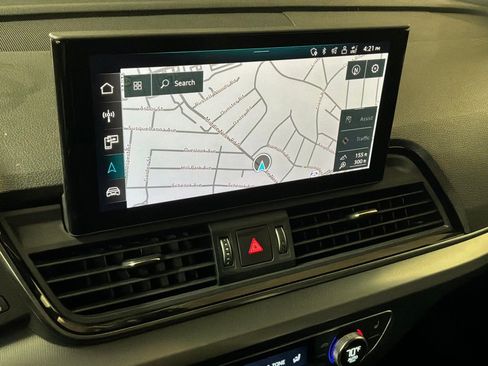 Used 2023 Audi Q5 2.0T Prestige w/ Prestige Package image 2