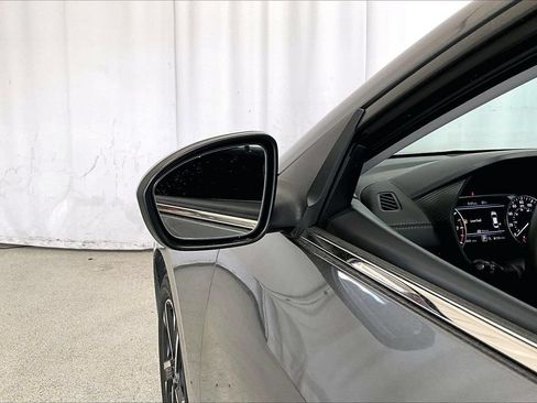 Used 2024 Nissan Sentra SV FWD image 10