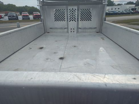 Used 2022 Ford F550 4x4 Regular Cab Super Duty image 8