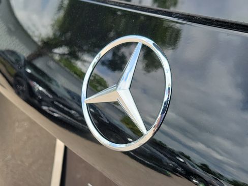 Certified 2024 Mercedes-Benz GLB 250 image 30