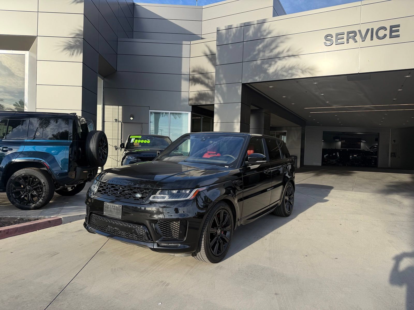 Used 2021 Land Rover Range Rover Sport HST AWD/4WD image 1