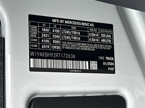 Used 2024 Mercedes-Benz Sprinter 144 Cargo image 9
