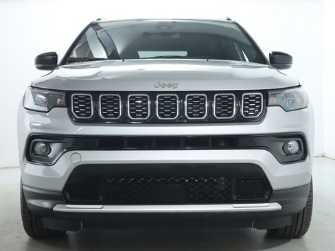 Used 2025 Jeep Compass Limited AWD/4WD image 6